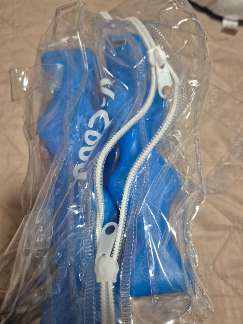 Ice pack 2pcs (Category: Breastfeeding & Bottle Feeding) located in San Jose. Submitted by nova2023 (Listing ID 1376293998, Image 1). Description: .