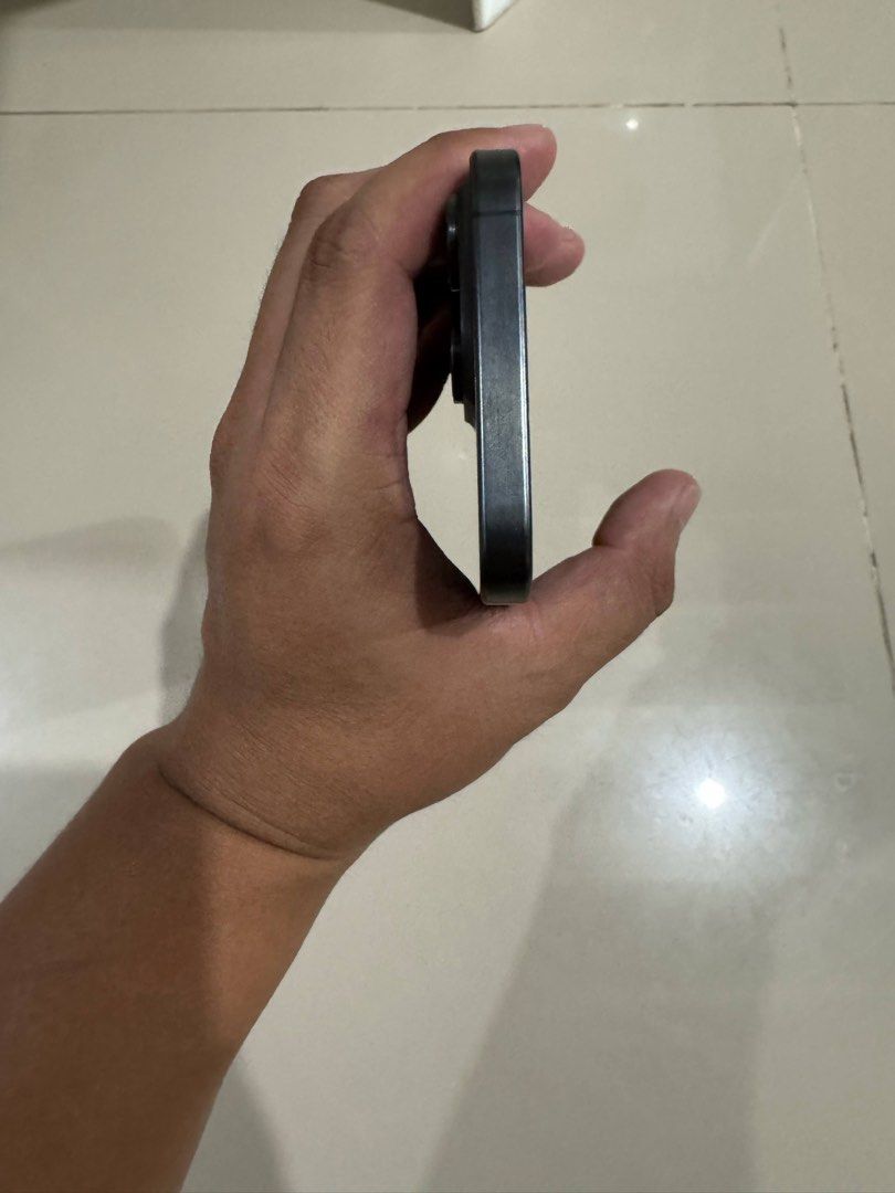 iPhone 15 Pro Max 256GB Black (Category: iPhone 15 Series) located in Pasay City. Submitted by justinenocillado (Listing ID 1376243945, Image 3). Description: 90BH Black Titanium HK var (with Facetime Audio) FU (any sim) Never been open or repair Unit and Box only.