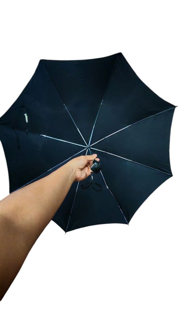Japan surplus folding umbrella (Category: Umbrellas) located in Quezon City. Submitted by plantcorner (Listing ID 1376355322, Image 2). Description: .