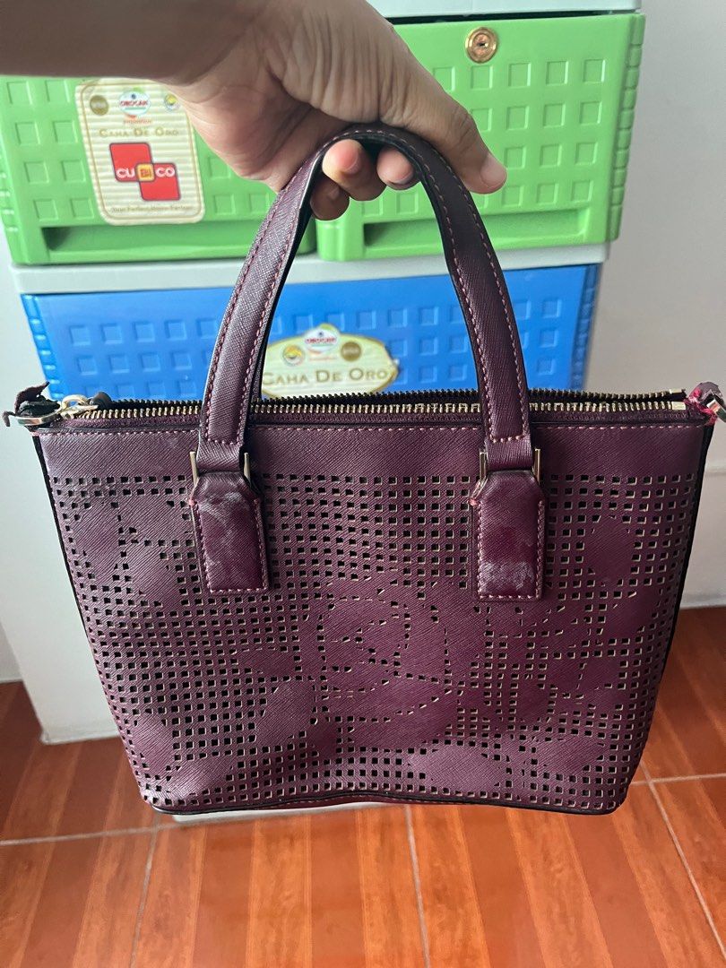Kate Spade Hand/ Shoulder Bag (Category: Shoulder Bags) located in Santa Rosa. Submitted by laispreloved (Listing ID 1376223234, Image 3). Description: pm for details.