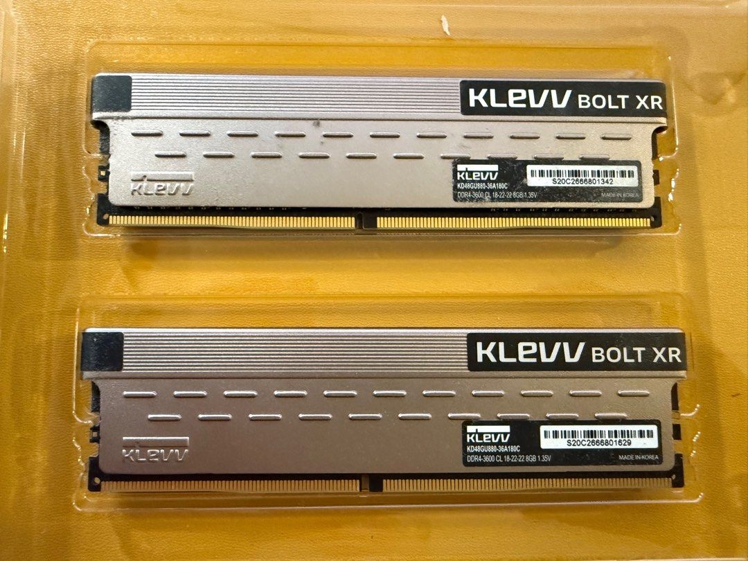 KLEVV Bolt XR DDR4-3600 16GB (2x8GB)628630847352351114