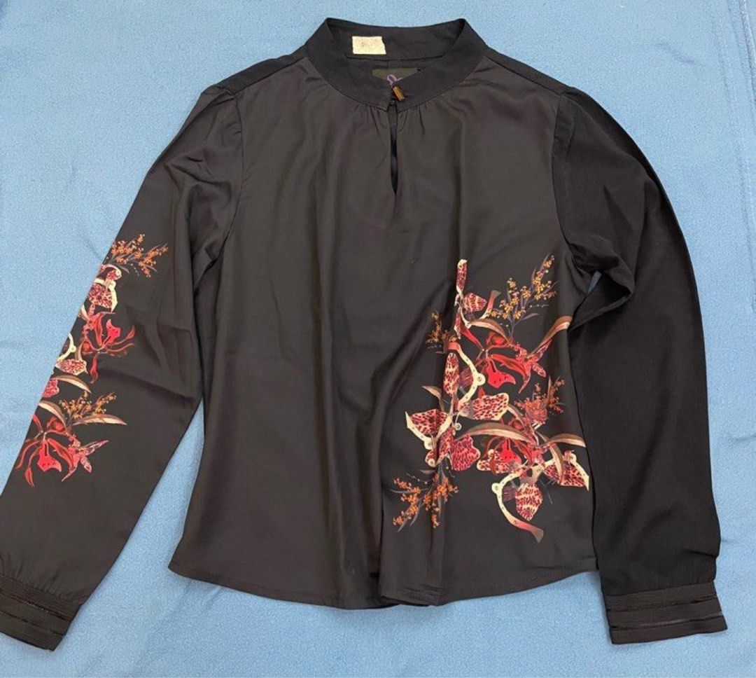 LOOKING FOR THIS PLAINS AND PRINTS TOP IN SMALL OR MEDIUM (Category: Blouses) located in San Fernando. Submitted by rhap34 (Listing ID 1376417614, Image 1). Description: Im looking for this plains and prints top in small or medium size, like new condition. PHOTO GRABBED, CREDITS TO THE OWNER OF THE PHOTO. THANK YOU!! 😊.