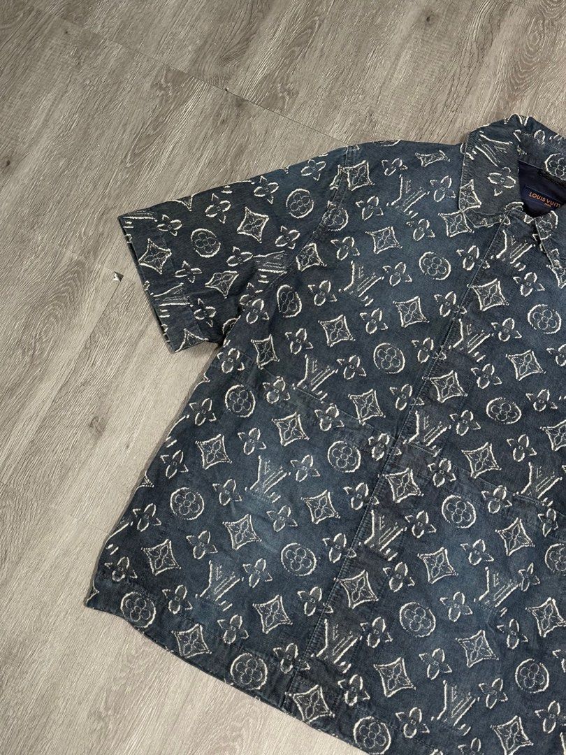 Louis Vuitton Carpenter Denim Short Sleeve (Category: Luxury Apparel) located in Bayambang. Submitted by highendsph (Listing ID 1376263624, Image 2). Description: Size: Best fit to L-Xl.