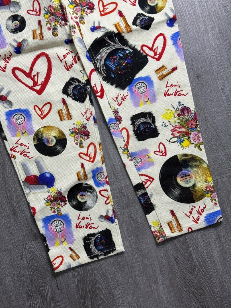 Louis Vuitton Lipstick Disc Womens pants (Category: Luxury Apparel) located in Bayambang. Submitted by highendsph (Listing ID 1376259477, Image 2). Description: Size: 36 semi wide leg.