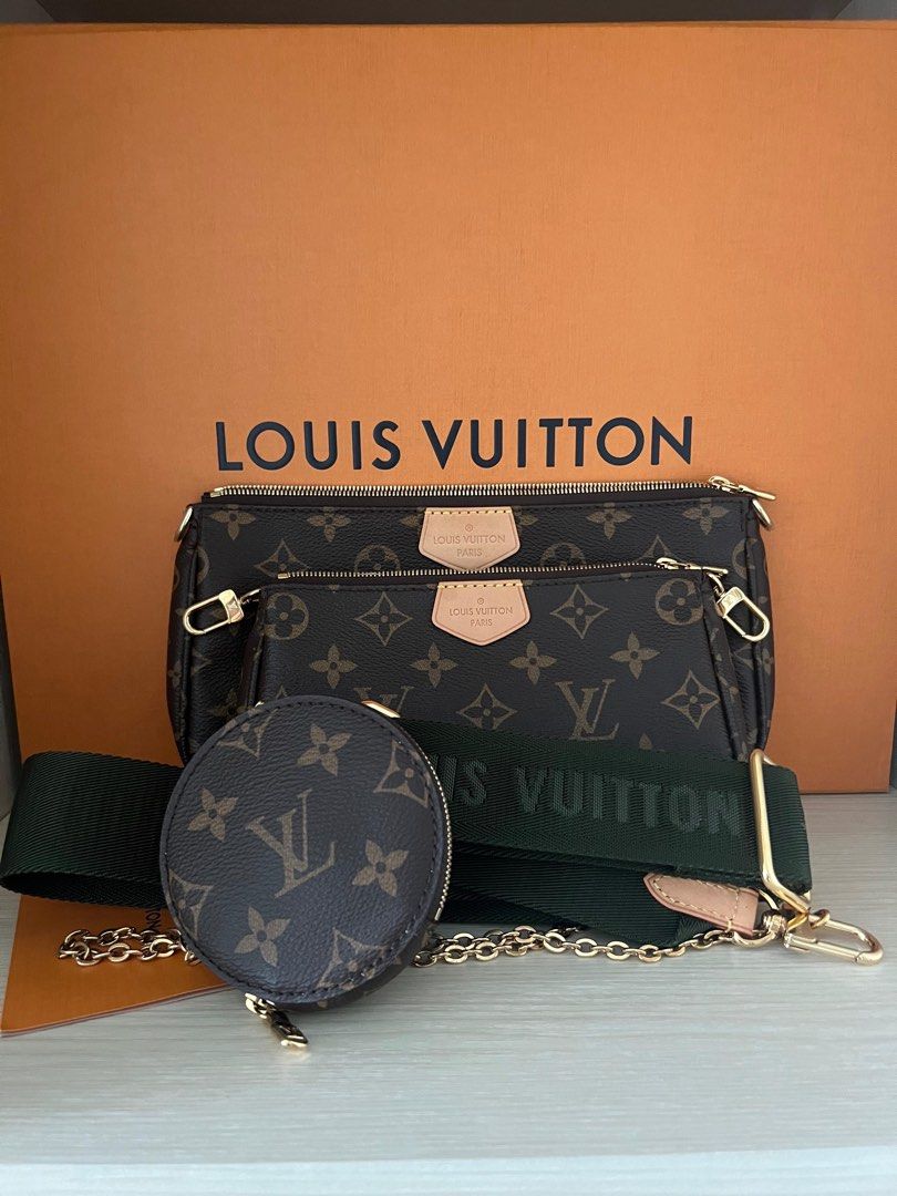 Louis Vuitton Multi pochette accessories (Category: Bags & Wallets) located in Singapore. Submitted by usercx (Listing ID 1376276945, Image 1). Description: Lightly used. Slight usage mark on label, no other defects. Good condition, with receipt from Paris..
