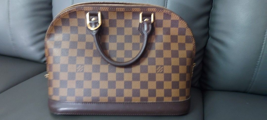 LV Alma PM (Category: Bags & Wallets) located in Singapore. Submitted by wovey (Listing ID 1376289422, Image 3). Description: used twice only. in excellent condition. comes with receipt..