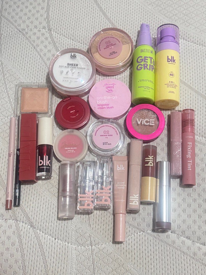 Makeup Products (Category: Makeup) located in Manila. Submitted by hstff (Listing ID 1376367059, Image 1). Description: Name your price! I’ll check if it’s a good price ✨ no to low ballers pls!!!! .