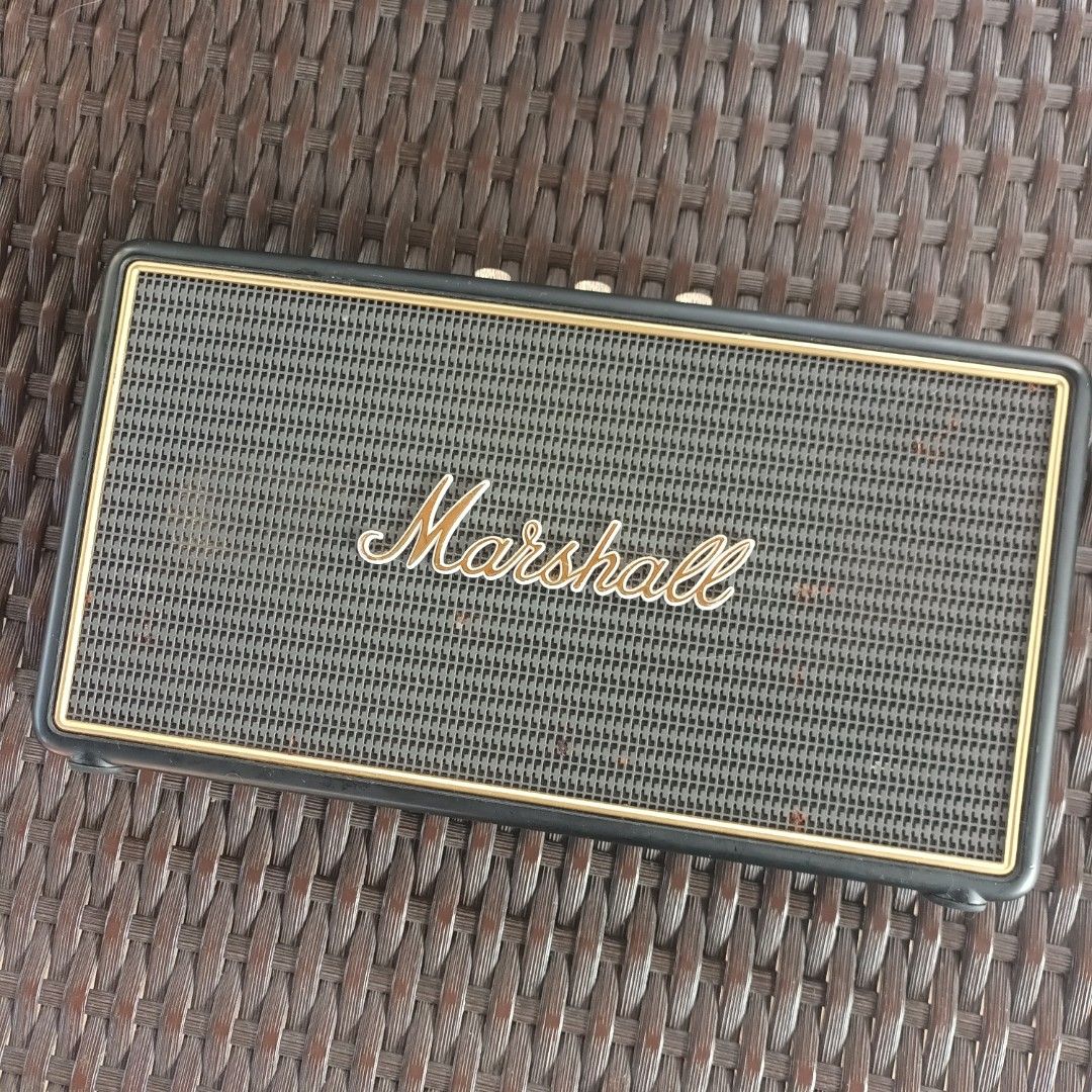 Marshall Stockwell with box(with Flaws, please read) (Category: Soundbars, Speakers & Amplifiers) located in Makati City. Submitted by cdiana (Listing ID 1376288165, Image 3). Description: - exterior flaws as seen on the photos - no audio issues - comes with box, booklet and charging cable - 100% authentic - cover not included - last price posted.