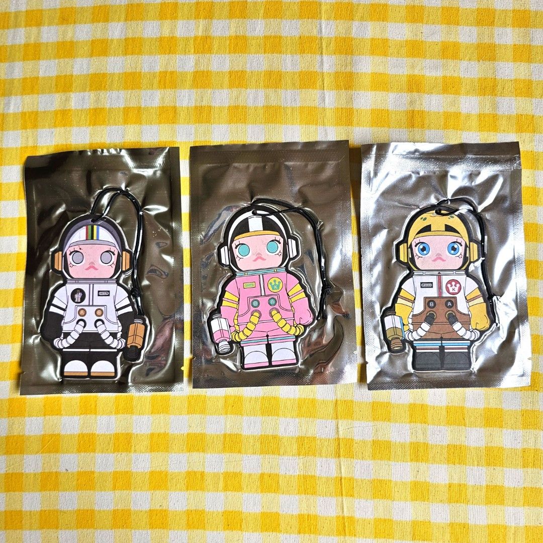 Molly Popmart Keychain Bundle Set (Category: Character Goods) located in Bacoor. Submitted by 3fties.ph (Listing ID 1376234299, Image 1). Description: What you see is what you get No break set, please! 🙏.