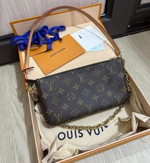 (Kategori: ) berada di . Dikirim oleh anzeraluxbags.id (ID iklan 1376404403, Gambar 1). Deskripsi: .