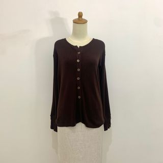 (Kategori: ) berada di . Dikirim oleh prelovedzeni (ID iklan 1376346779, Gambar 1). Deskripsi: .