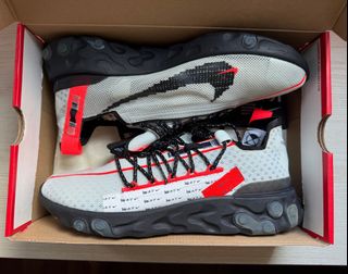 (Category: ) located in . Submitted by stockx (Listing ID 1376248365, Image 1). Description: .
