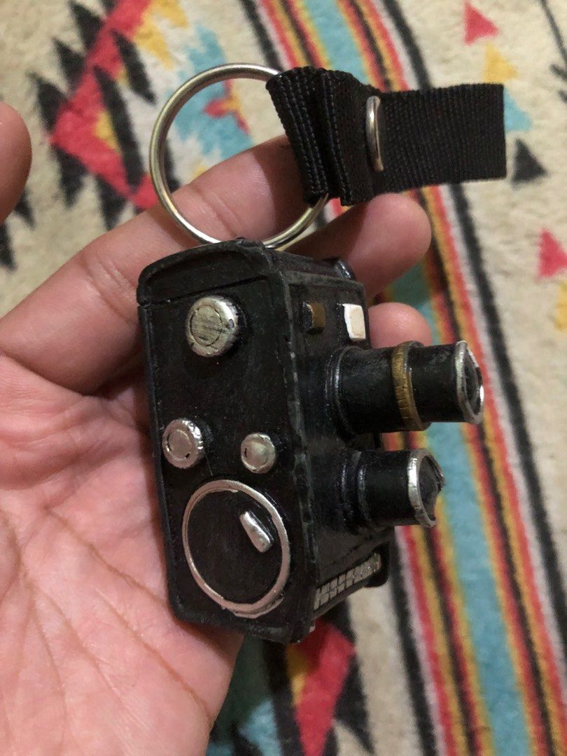 Old small vintage camera key charm (Category: Cameras) located in Quezon City. Submitted by markgolveo (Listing ID 1376262835, Image 2). Description: Old small vintage camera key charm.