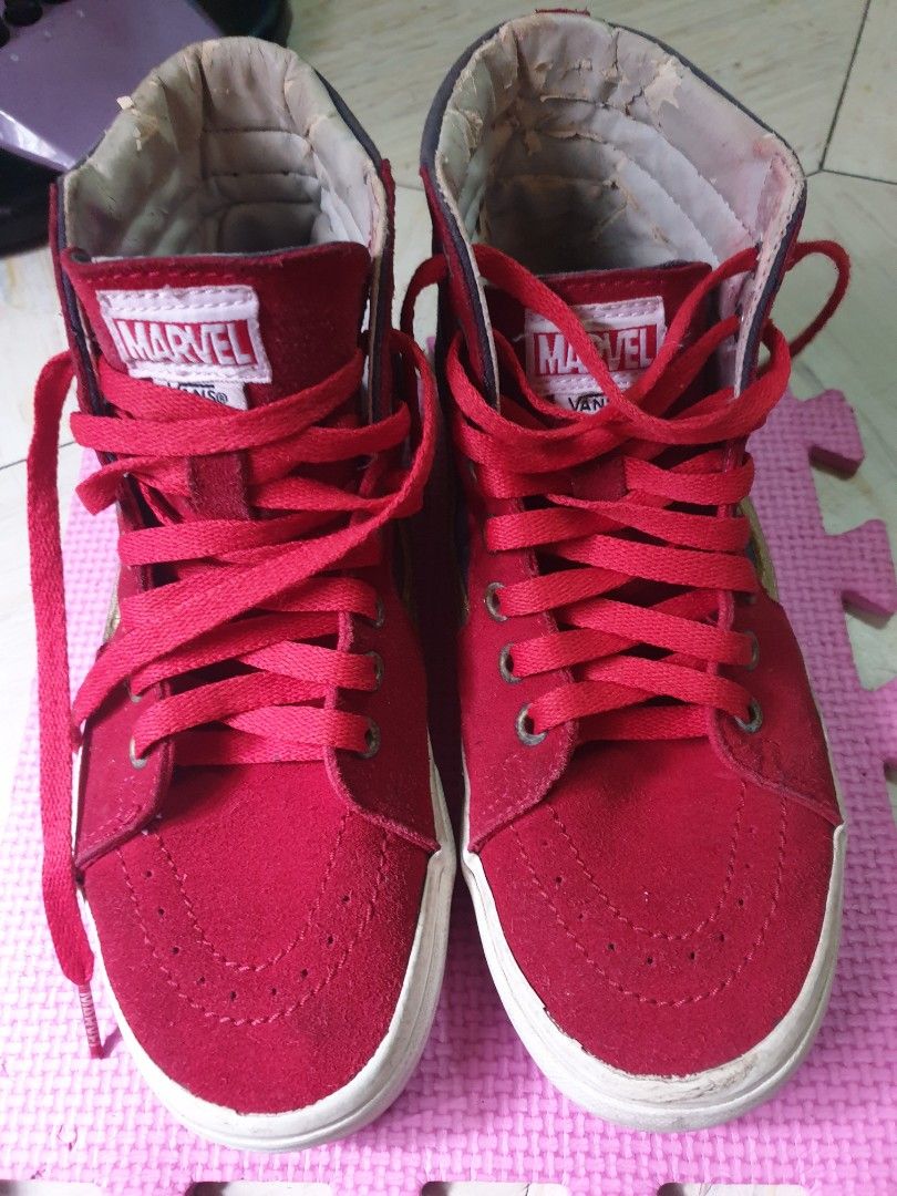 ORIGINAL VANS LIMITED EDITION (captain marvel) (Category: Sneakers) located in Antipolo. Submitted by jhongtee (Listing ID 1376421601, Image 1). Description: limited edition !!! maliit na , may signs of usage ( see picture ) nastock ng matagal sa shoe box but still very pretty and astig pag suot . mganda pa and malinis nagbabakbak lang sa loob di kase nagagamit ..