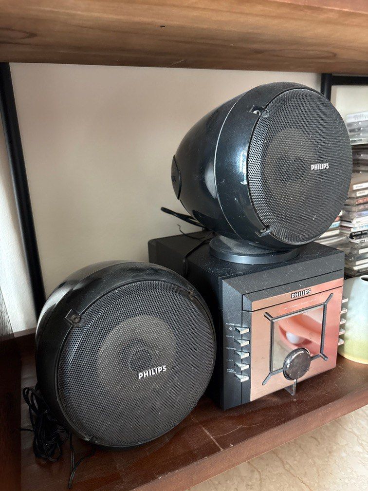 Philips CD player with speakers62863086097665111