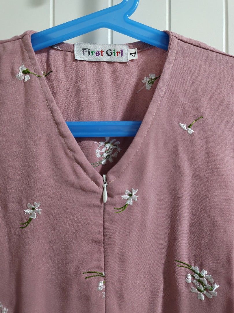 Pink Longdress (Category: Babies & Kids Fashion) located in Singapore. Submitted by purrretty (Listing ID 1376334706, Image 3). Description: 2 available sizes 4 & 6 take both for $30 matching mummy dress available too - $20 DM for more.