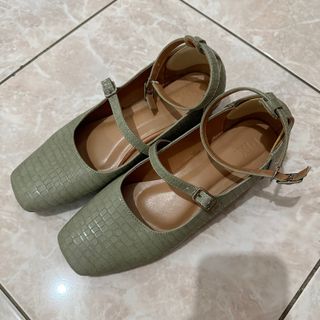 (Kategori: ) berada di . Dikirim oleh rezkatriananda (ID iklan 1376310042, Gambar 1). Deskripsi: .