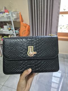 (Kategori: ) berada di . Dikirim oleh thriftwisely (ID iklan 1376356741, Gambar 1). Deskripsi: .