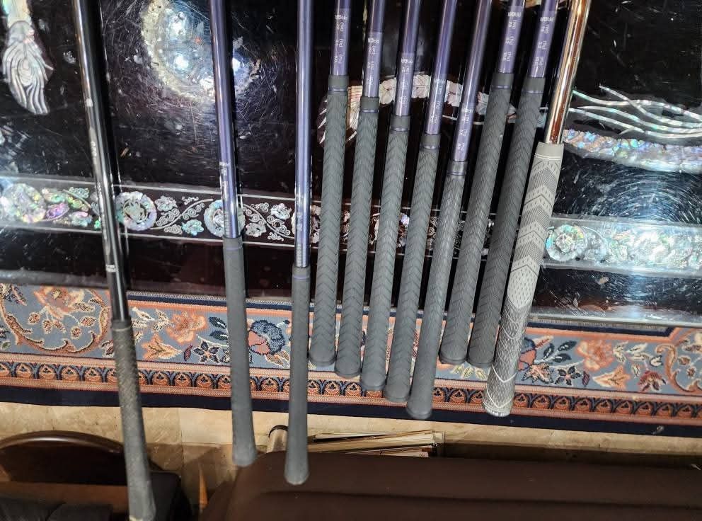 PRGR GOLF SET (Category: Golf) located in Paranaque City. Submitted by chips24 (Listing ID 1376367271, Image 2). Description: For Sale Golf PRGR Set R flex graphite shaft clubs. Bag included for only 8.7k pick up Bf Paranaque free ahipping within MM..
