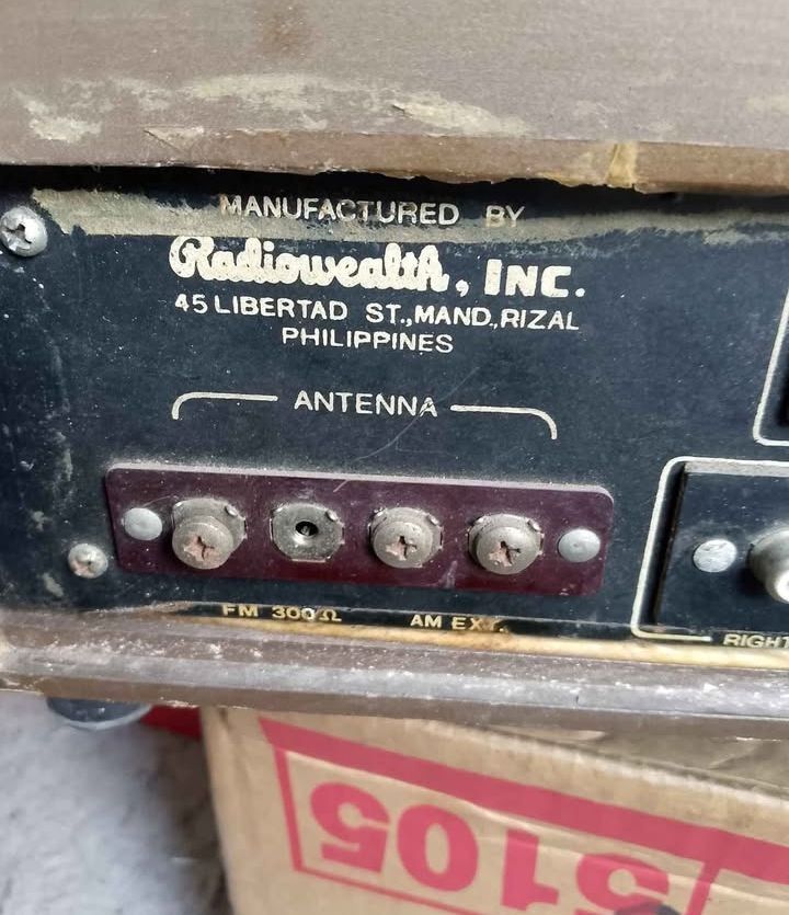 Radiowealth AM/FM Receiver (Made in Philippines) (Category: Soundbars, Speakers & Amplifiers) located in Caloocan City. Submitted by anjelgeron17541 (Listing ID 1376352366, Image 3). Description: Untested wala ko speaker pero me power Will send video na me power As you see made in Philippines, Libertad Mandaluyong Rizal Good for your Man cave and collections PM me for more details Mandaluyong area.