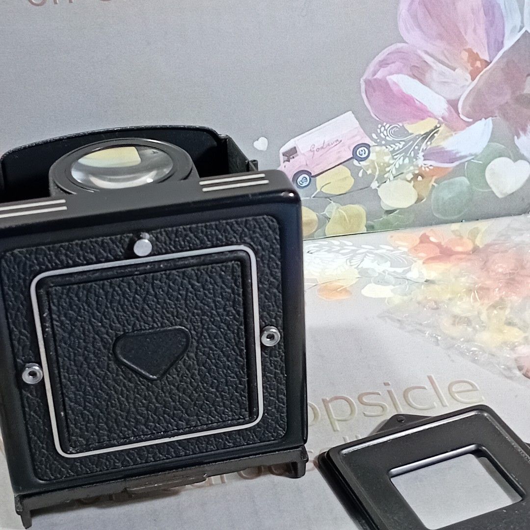 Rolleiflex WLF like new (Category: Cameras) located in Paranaque City. Submitted by vintagepopsicle (Listing ID 1376255079, Image 2). Description: Gcash then we lalamove.