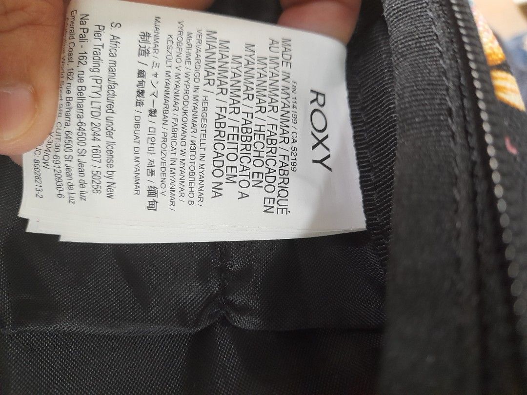 Roxy backpack (Category: Backpacks) located in Manila. Submitted by pasabuyfromkl (Listing ID 1376226156, Image 2). Description: used this like 3x only bought in malaysia around 3k plus yung ganitong design na backpack dito sa pinas selling for half the price malaki to around 15inches laptop kasya good for backpackers na mahilig magtravel last price 1.5k.