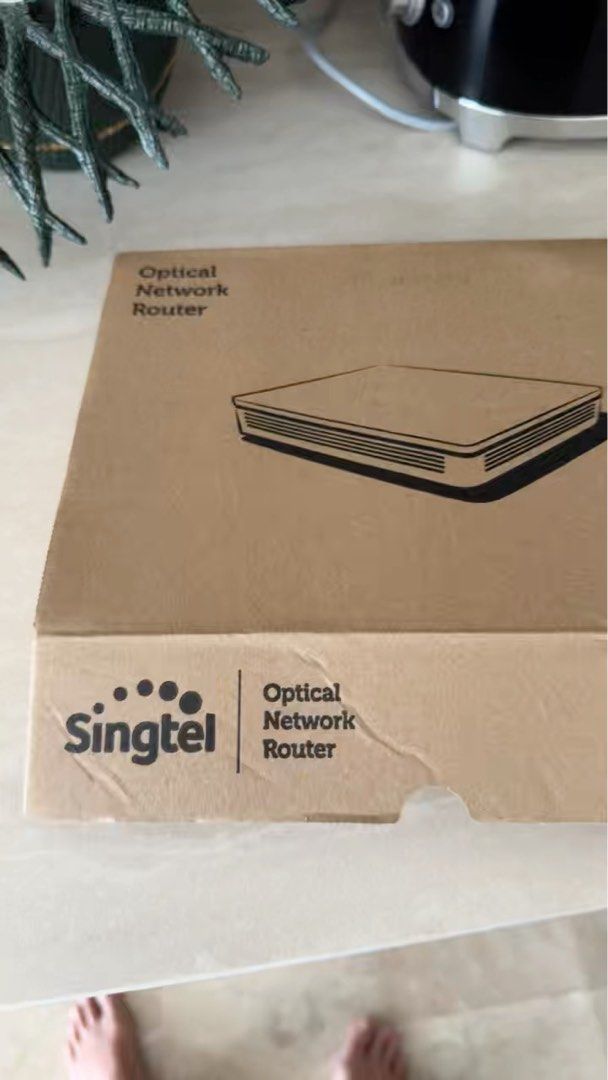 Singtel Optical Network Router + airties wifi extender62863060049665110