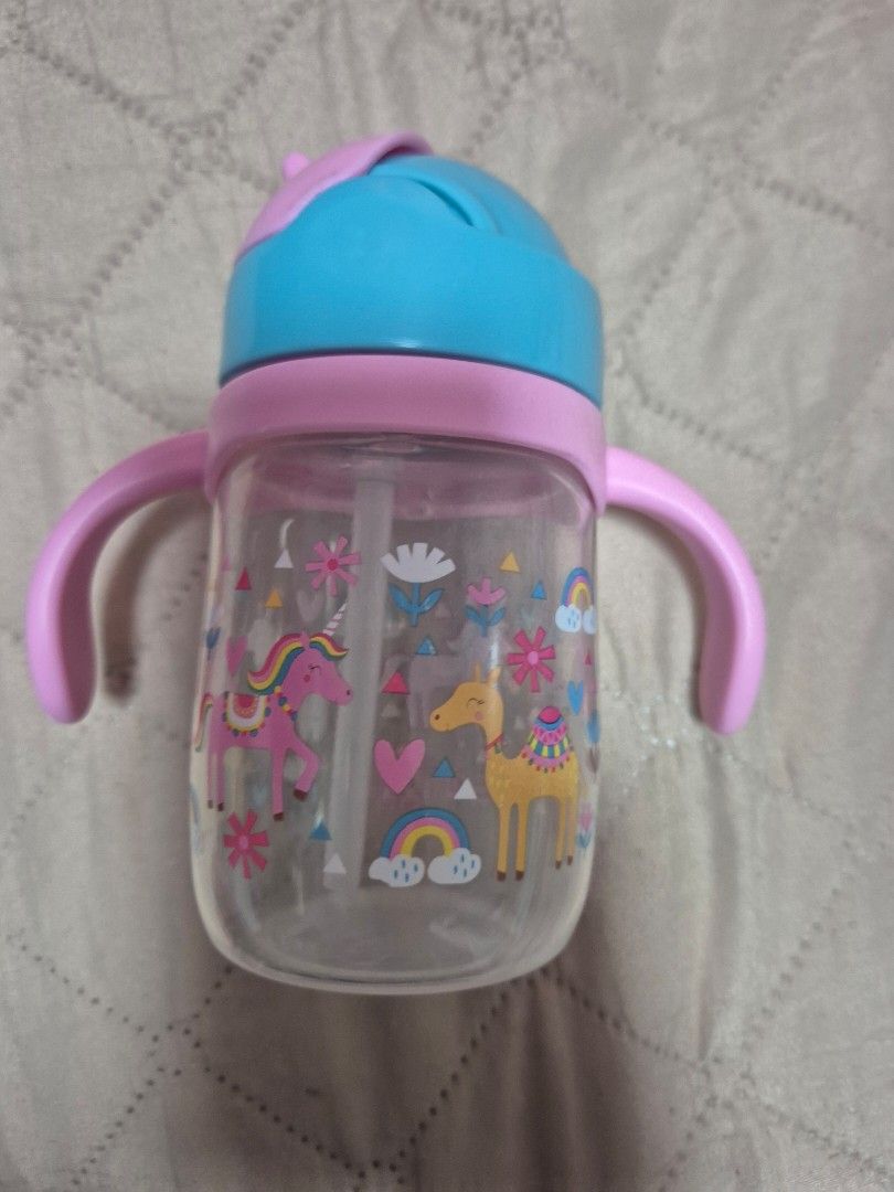 Sippy cups or straw bottle (Category: Weaning & Toddler Feeding) located in San Jose. Submitted by nova2023 (Listing ID 1376295976, Image 3). Description: 350 for 2.