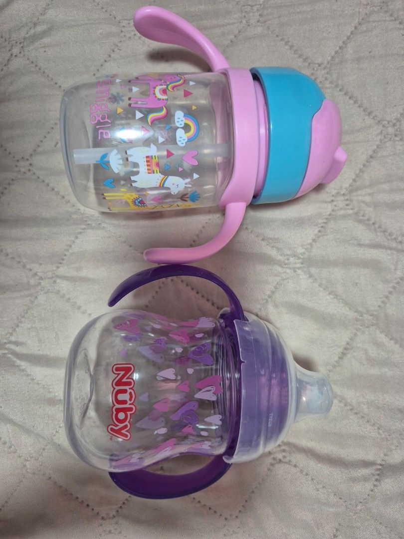Sippy cups or straw bottle (Category: Weaning & Toddler Feeding) located in San Jose. Submitted by nova2023 (Listing ID 1376295976, Image 1). Description: 350 for 2.