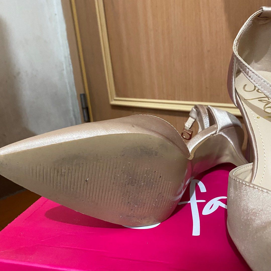 Sofab Heels (Category: Heels) located in Imus. Submitted by patdeclutter (Listing ID 1376319175, Image 2). Description: - php 1000 + sf - size 8 - used only once (grad) - bought for 1,499 - needs cleaning - mop: gcash .