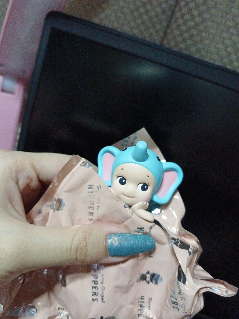 Sonny Angel Animal Hipper Elephant (Category: Designer & Blind Box Toys) located in Valenzuela. Submitted by chiro.finds (Listing ID 1376359719, Image 1). Description: Unused adhesive, fresh pull with bnf loc valenzuela mop gcash mod lalamove/jnt dupe😭🥹.