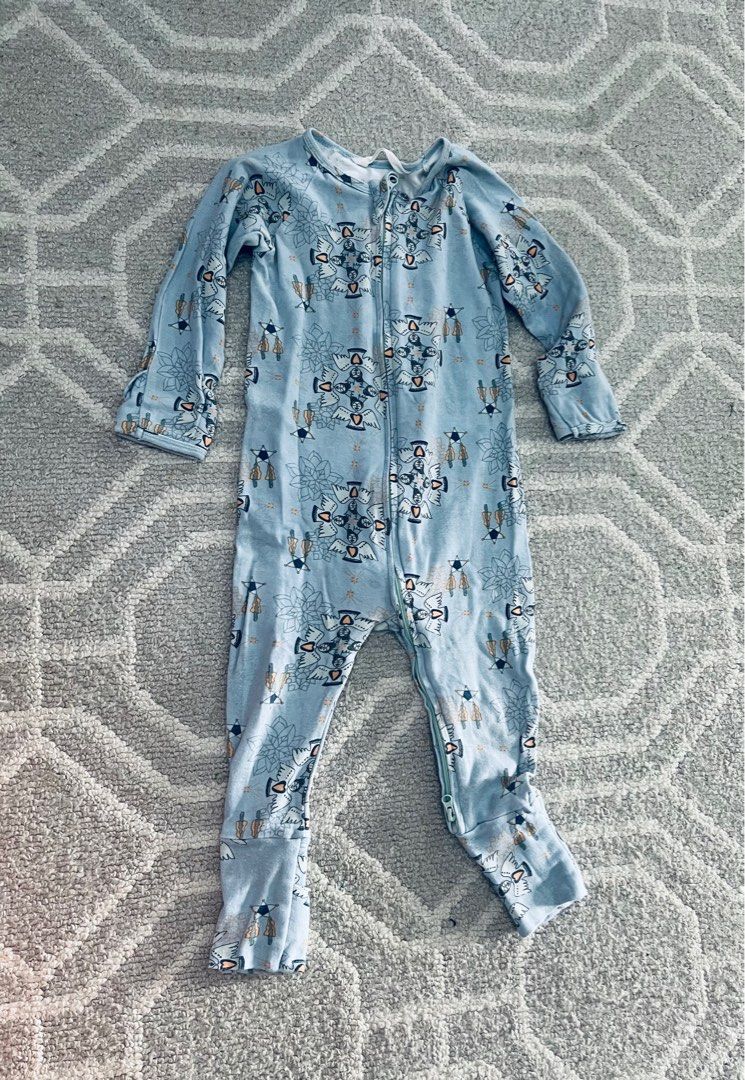Tili Dahli Snow Angel Jumpsuit (Category: Babies & Kids Fashion) located in Mandaluyong City. Submitted by kris3000 (Listing ID 1376267849, Image 1). Description: .