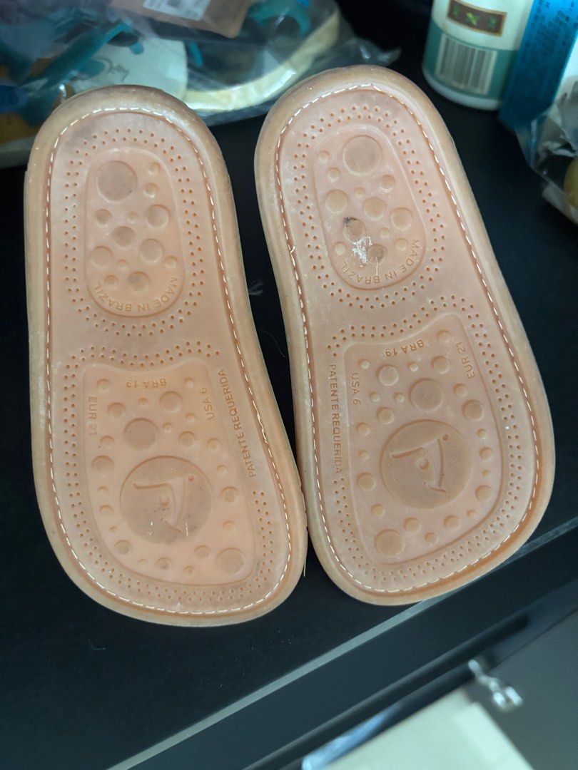 Tip Toey Joey Baby Sandals from The Elly Store (Category: Babies & Kids Fashion) located in Singapore. Submitted by misscheeve (Listing ID 1376320085, Image 2). Description: Bought originally from The Elly Store. RTP $69 - see last picture. Lightly worn. Baby outgrow it very fast. Size US 6, Euro 21. .