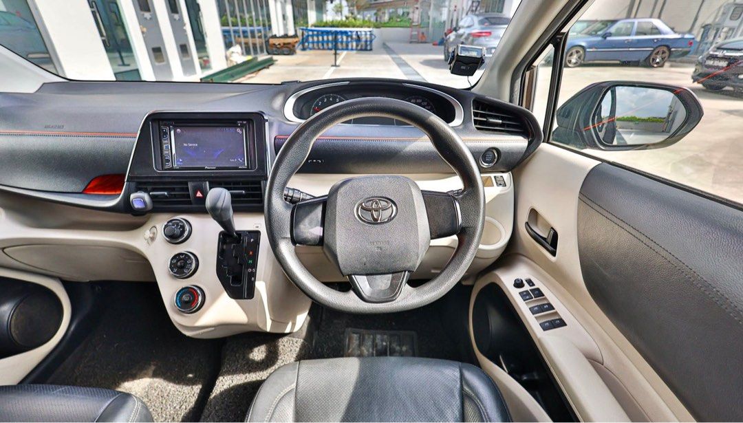 Toyota Sienta 1.5 X 7-Seater (A)62872683993987113