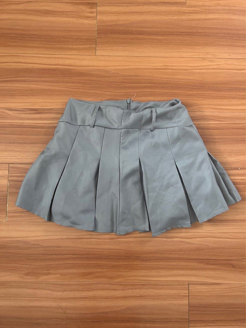 unused clothes for sale! (Category: Others Tops) located in Imus. Submitted by aaa1111__ (Listing ID 1376378397, Image 3). Description: decluttering preloved/unused clothes for sale 🌷 location: general trias mod: lalamove/j&t mop: bdo/gcash PM ME FOR PRICE 🌷.