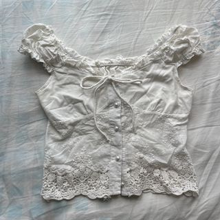 (Category: ) located in . Submitted by comfyycloset (Listing ID 1376242307, Image 1). Description: .