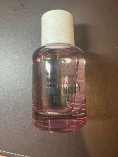 （分類：）位於 。 由 vanessanomad 提交（商品編號 1376337160，圖片 1）。簡介： 。