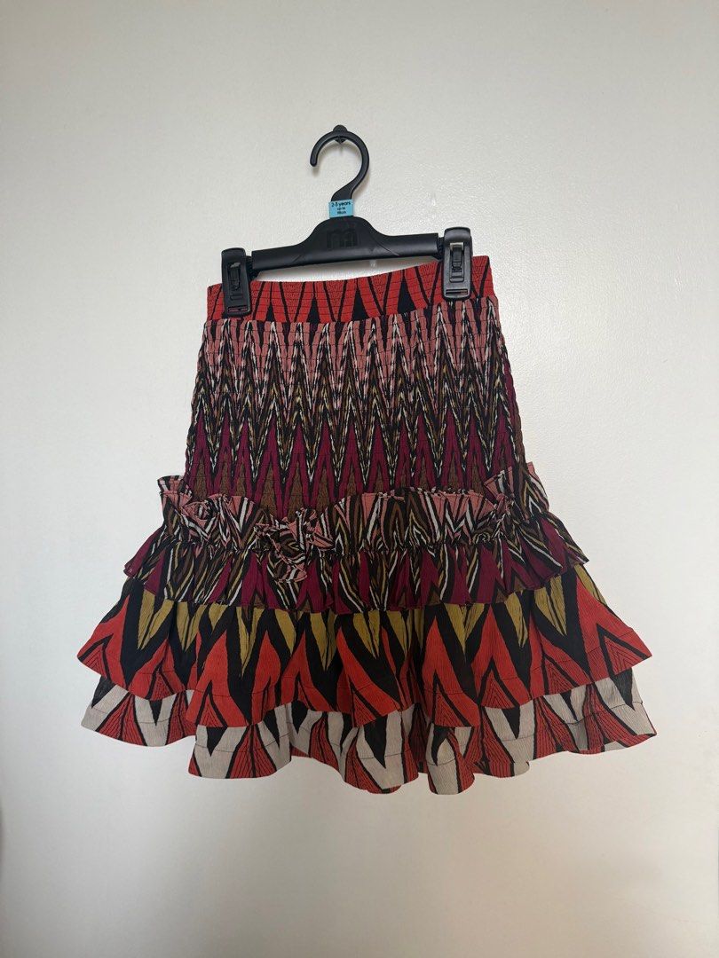 Yong Studio Valleta Chevron Skirt (Category: Skirts) located in Manila. Submitted by polin8 (Listing ID 1376234107, Image 1). Description: Brand New Skirt – Never Worn Got this on sale but realized the style isn’t for me. Still with tags and paperbag. No WW photo 🖤 Size: Small 🖤 Color: Multicolor chevron 🖤 Brand: Yong Studio 📍 Shipping options: lalamove/grab c/o buyer 💳 Payment options: bank transfer (BPI, BDO), Gcash, Paymaya .