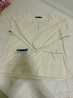 (Category: ) located in . Submitted by clearcloset.byyoyo (Listing ID 1376385157, Image 1). Description: .