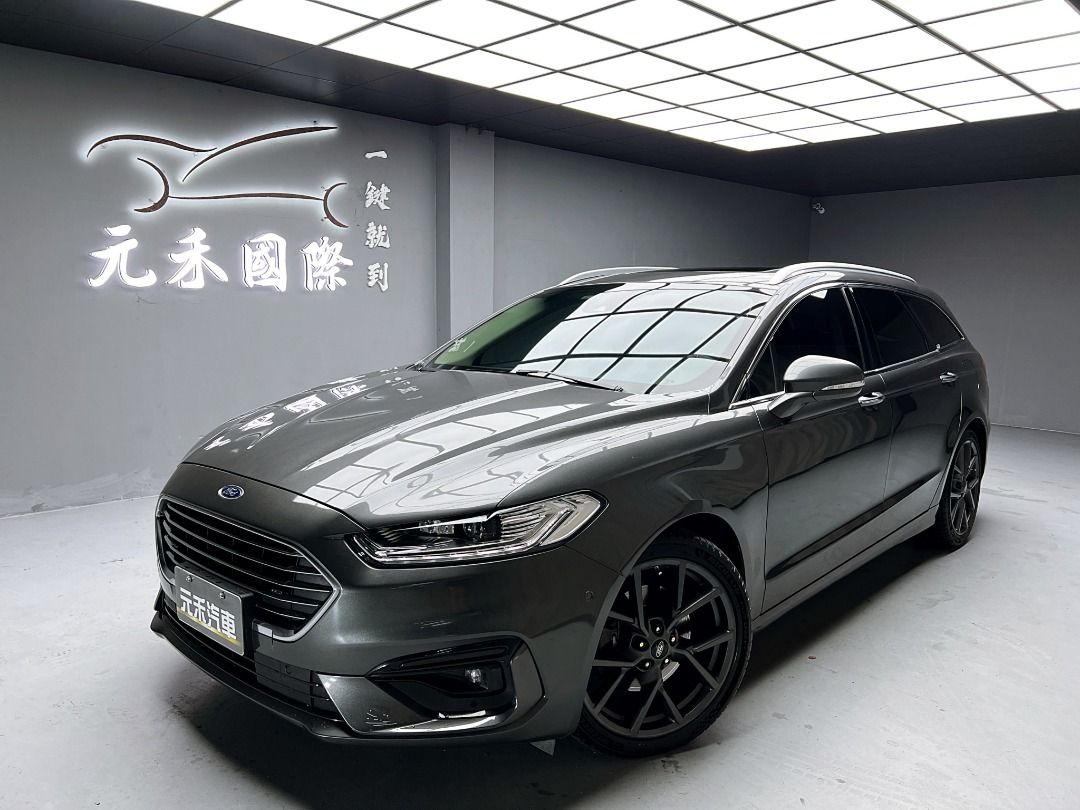 由 abc900616 (刊登 ID 1376555742，圖片 1) 提交，位於 新北市 (New Taipei) 的 2020 Ford Mondeo Wagon EcoBoost 240跑旅車型 2.0 汽油 (類別：汽車出售)，說明：🚗2020 Ford Mondeo Wagon EcoBoost 240跑旅車型 2.0 汽油 ⚠️來買車找阿吉 專業出擊⚠️ ✅里程保證：100000公里 ✨找阿吉甜甜價：60.8萬（新車售價133萬） ☎️24H服務：0980-528-993 記得找阿吉！（同Line） ❗️截圖來店找阿吉，讓阿吉有個服務的機會❗️ 「找阿吉全館全車系不限年份里程贈188天保固+開立足額發票」 ✨珍珠灰 渦輪增壓/直列四缸/240匹馬力、進口旅行車款、動力操控安全到位、ACC主動跟車/雙前電熱座椅/全景天窗/盲點偵測/CarPlay、升級19吋輕量化鋁圈/變形蟲方向盤 🔥重點配備：前後霧燈、後視鏡方向燈、LED日行燈/頭燈/尾燈、主動轉向頭燈、車頂行李架、全景