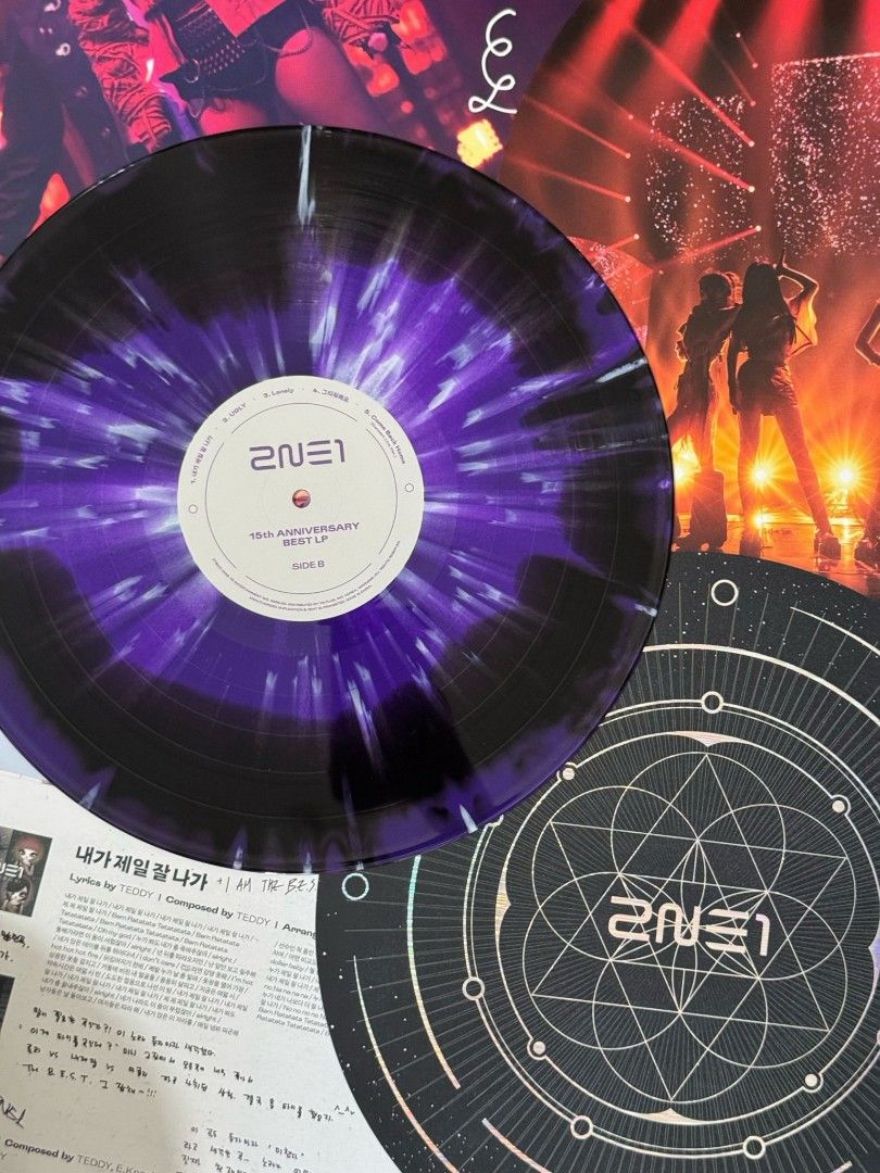 2NE1 15th Anniversary Vinyl LP (Category: Vinyls) located in Quezon City. Submitted by justdump_a (Listing ID 1376587101, Image 1). Description: 2NE1 Vinyl all inclusions included except photocards..