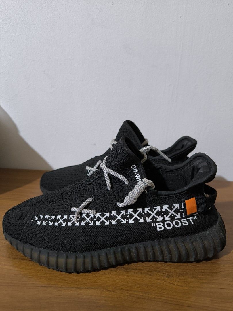 sepatu yeezy off white