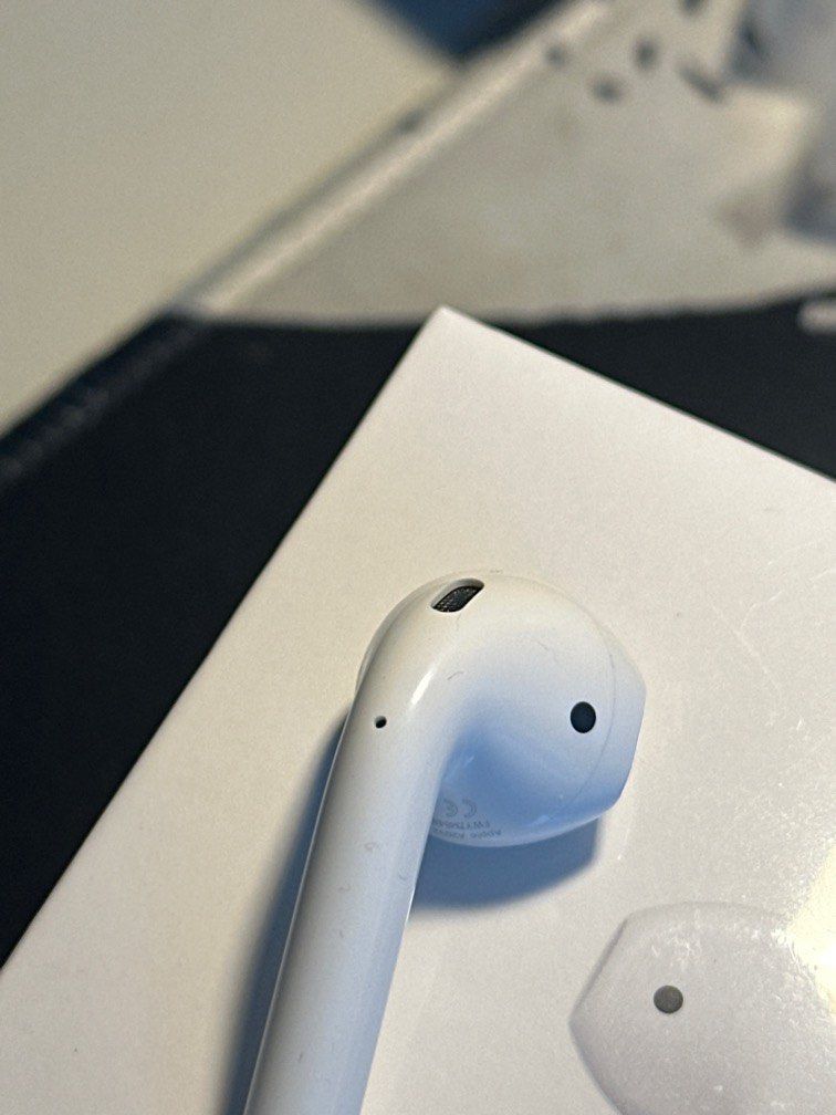 Apple Airpods 2nd Gen (Right side only)62863062205827112