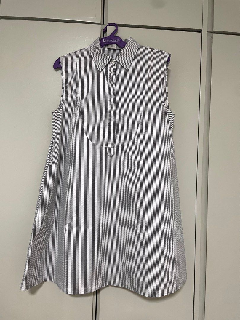 Authentic Mosaic Striped Dress (Category: Dresses) located in Quezon City. Submitted by mnl.declutter (Listing ID 1376523650, Image 1). Description: Authentic Mosaic Striped Dress •in great condition •worn twice only •has pockets •A-line dress Size guide •shoulder width ≈ 15.5 in •width ≈ 20 in •length ≈ 35.5 in DM for any questions or inquiries! 😊 MOP - Gcash SF - c/o buyer.