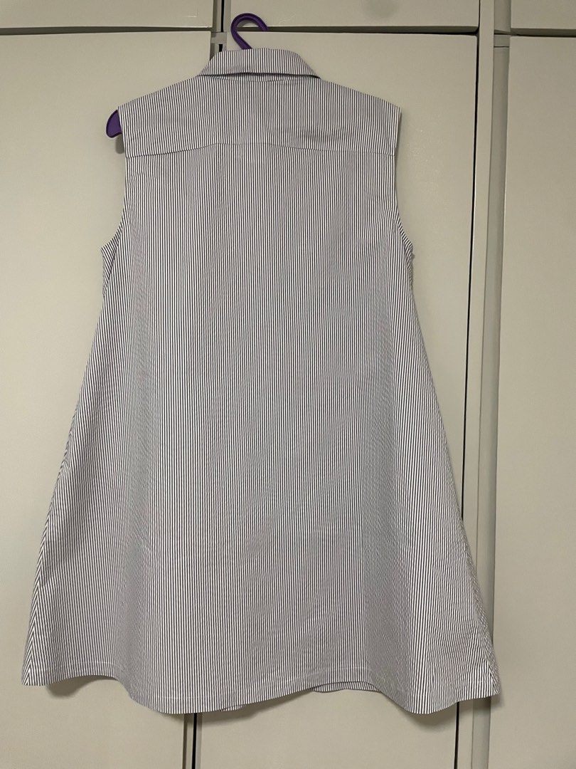 Authentic Mosaic Striped Dress (Category: Dresses) located in Quezon City. Submitted by mnl.declutter (Listing ID 1376523650, Image 2). Description: Authentic Mosaic Striped Dress •in great condition •worn twice only •has pockets •A-line dress Size guide •shoulder width ≈ 15.5 in •width ≈ 20 in •length ≈ 35.5 in DM for any questions or inquiries! 😊 MOP - Gcash SF - c/o buyer.