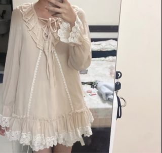 (Category: ) located in . Submitted by bbathy_bboutique (Listing ID 1374623431, Image 1). Description: .