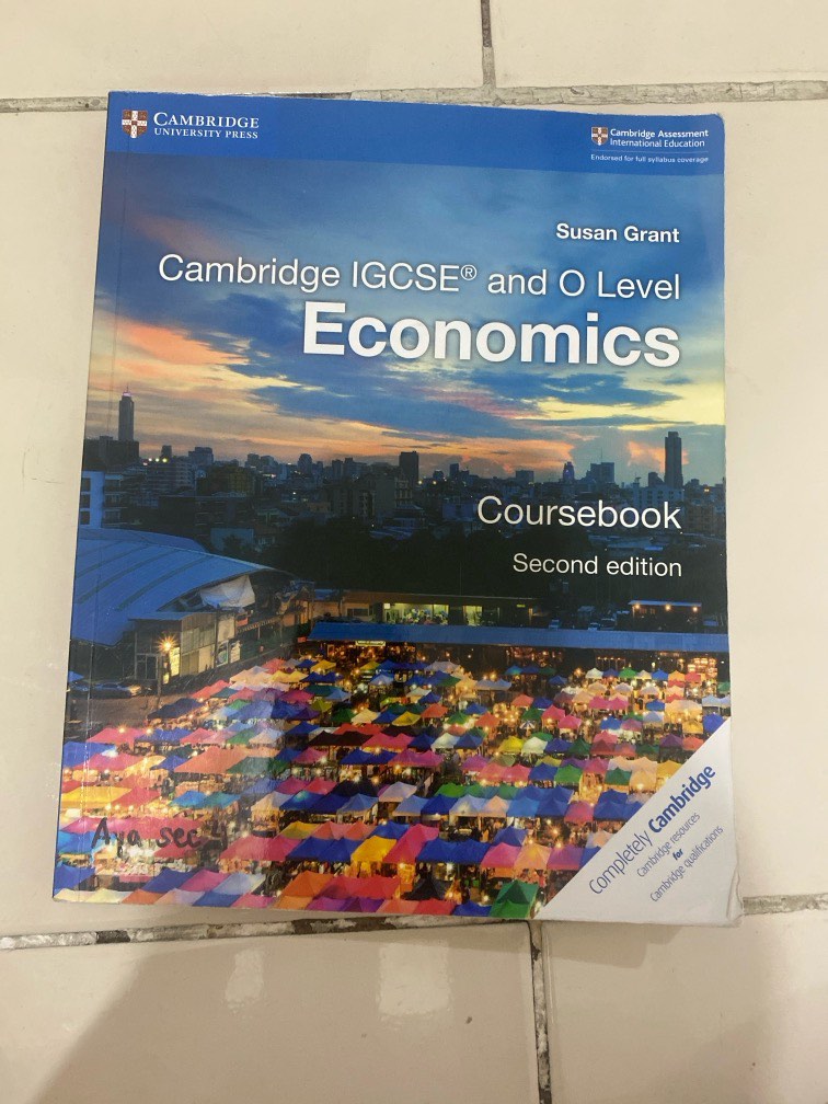 Cambridge IGCSE and O level Economics Coursebook Second Edition, Buku ...
