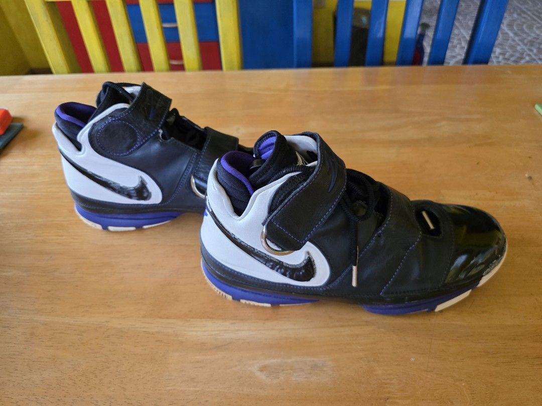 Classic Retro Nike Zoom Kobe 2 'Orca' (Category: Sneakers) located in Antipolo. Submitted by saslbs (Listing ID 1376441798, Image 3). Description: 💜Classic Nike Zoom Kobe 2 'Orca' size 10. As is. With original box. 3k Payment thru g-cash. Delivery thru Lbc or lalamove care of buyer..