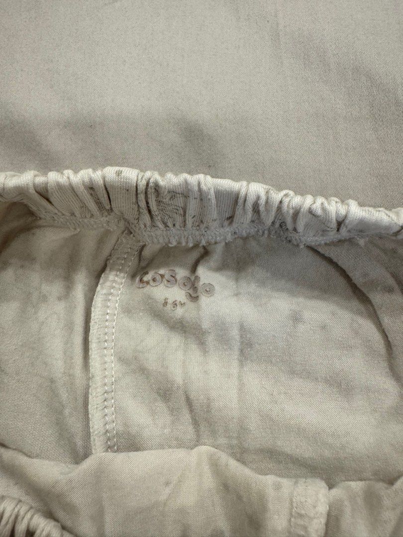 Cosoco Kids short sleeve set, Size 5-6 (Category: Babies & Kids Fashion) located in Singapore. Submitted by lowti (Listing ID 1376544375, Image 2). Description: Adorable kids pajamas set featuring a celestial print with unicorns and stars. The set includes a short-sleeved top and shorts. Made from soft, comfortable material and gets softer with each wash. Size 5-6. PM if keen.