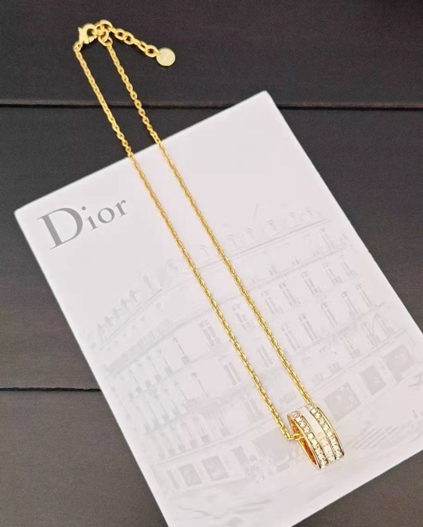 DIOR 迪奧晶飾鑲嵌金屬項鍊男女同款白色, 女裝, 飾物及配件, 頸鍊- Carousell
